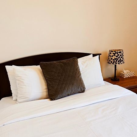 Andy'S Blue House Bed & Breakfast Шарлъттаун Екстериор снимка